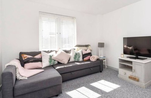 Wittering House | The Little House, Boutique Home Near the sea