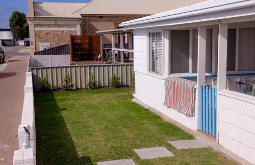 Port Vincent House | The Little White House