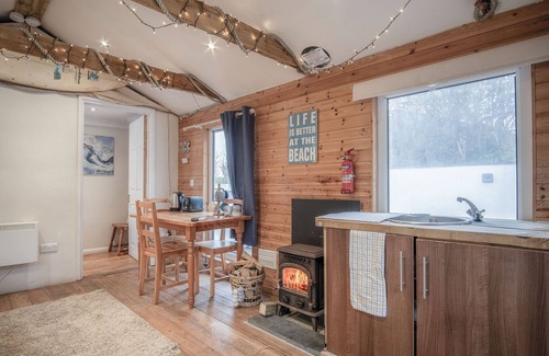 Castlemartin Apartment | The Lodge - 1 Bedroom - Freshwest Beach Retreat