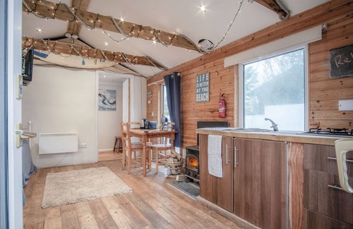 Castlemartin Apartment | The Lodge - 1 Bedroom - Freshwest Beach Retreat