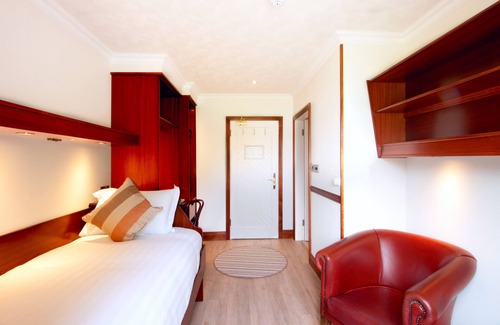 Lecemy Bed & Breakfast | The Lodge at Harvey's Point