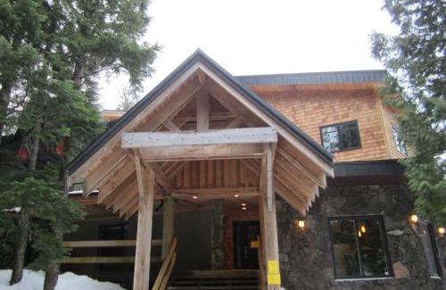 Terrace Hotel | The Lodge At Skeena Landing