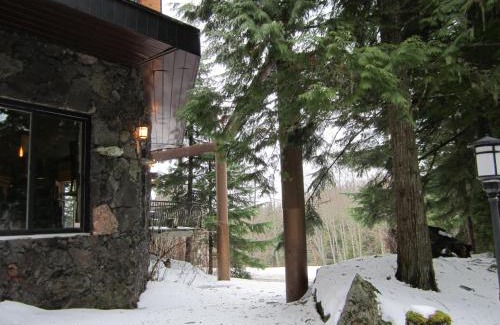 Terrace Hotel | The Lodge At Skeena Landing