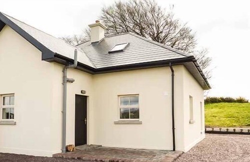 Macroom Cottage | THE LODGE, family friendly in Carrigadrohid, County Cork