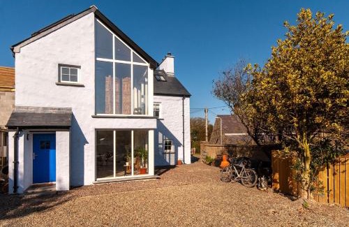 Haverfordwest House | The Loft - Cottage