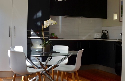 Fitzroy North House | The Loft - Melbourne Short Term Rentals