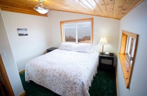 Homer Ski Chalet | The Lookout - ALASKA SIZED VIEWS