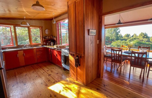 Peel Forest House | The Lookout: Waterfalls & Ancient Forest Walks-Peel Forest Boutique Holiday Home