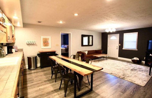 Chillicothe Apartment | The Lounge - Downtown Chillicothe