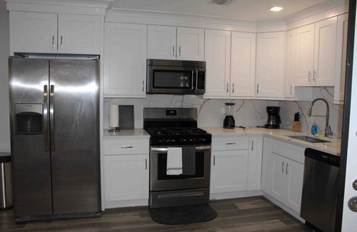Paterson Apartment | The Lovely Suite: 1BR close to NYC