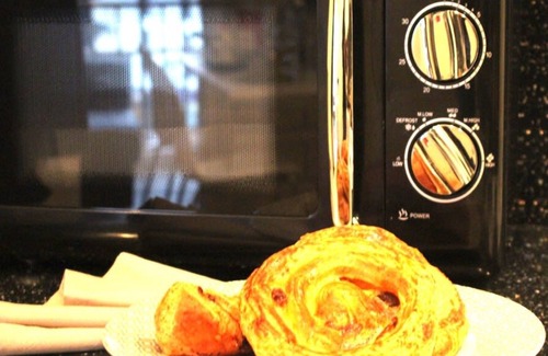 Wrexham Apartment | The Lower Gathering - Wrexham Town Centre - Sleeps Up To 10