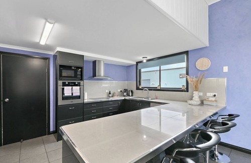 Akaroa House | The Lucky Shack - Pet Friendly