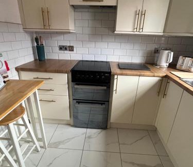 Whitehouse Lower House | The Lyttle Cottage