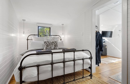 Sheffield Bed & Breakfast | The Maid's Quarters at Tanglewood House, Sheffield