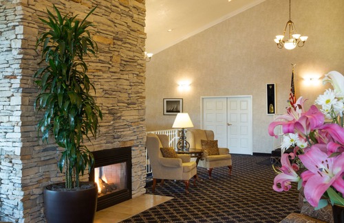 San Leandro Hotel | The Marina Inn on San Francisco Bay