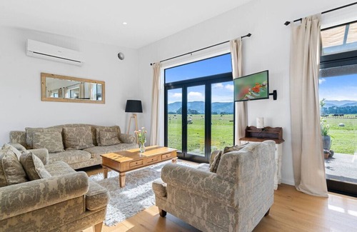 Greytown Cottage | The Modern Farmstead - Greytown Accommodation