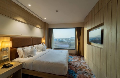 Mahalunge Ingale Hotel | The Monarch at Chakan MIDC - Pune