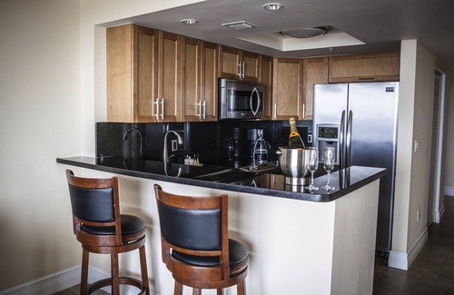 Coconut Grove Hotel | The Mutiny Hotel