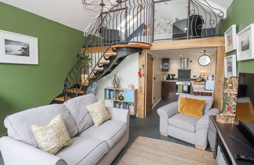 Sawdon Cottage | THE NAIL SHED, pet friendly, country holiday cottage in East Ayton