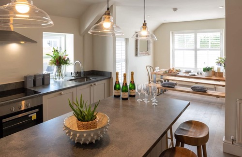 Rhoscolyn Apartment | The Nest at The White Eagle : Stylish 4-Bed Coastal Escape in Rhoscolyn | Managed by Anglesey Holida