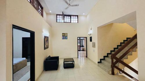 DLF Phase 3 House | The Nest Cyberhub