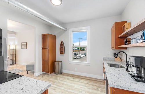 Stanwood Apartment | The Night Owl Perch