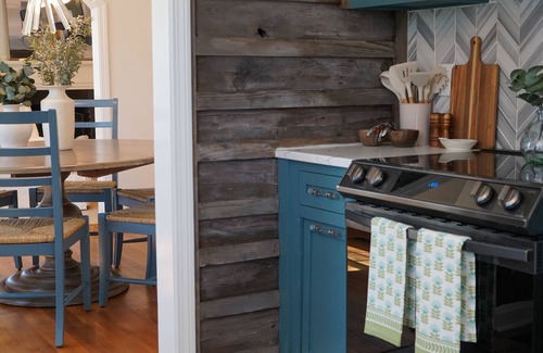 Northport House | The Nook - Beautiful Historic Home 2 Miles from UA Campus!