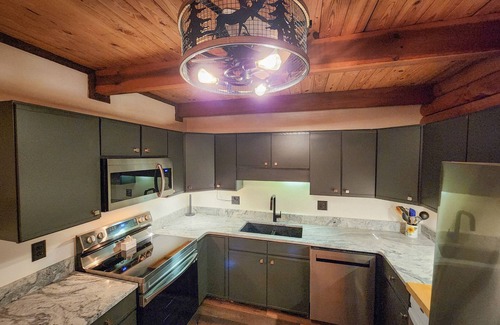 Hawthorne Valley House | "The Northern Star" Townhouse @ Snowshoe on Raven Golf Course