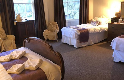 Maentwrog Hotel | The Oakeley Arms Hotel