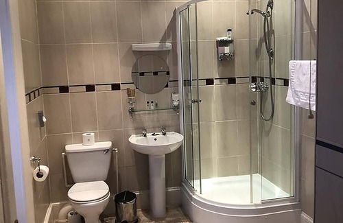 Maentwrog Hotel | The Oakeley Arms Hotel