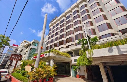 Sayajiganj Hotel | The Oasis