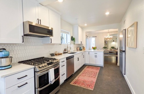 Willo House | The Oasis+Pool & Spa Minutes to Downtown