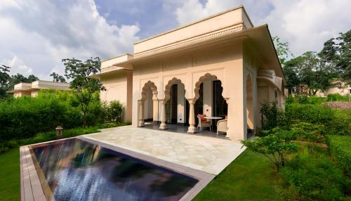 Chhatarpur Resort | The Oberoi Rajgarh Palace