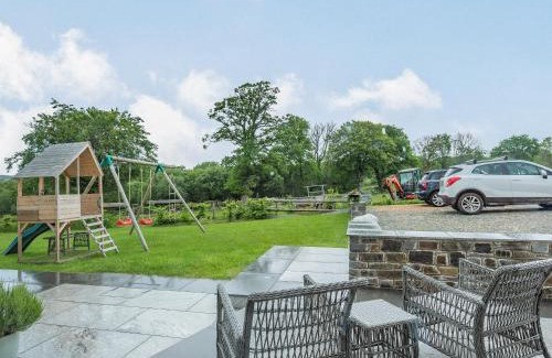 Cilcennin House | The Old Cow Shed At Ty Hir