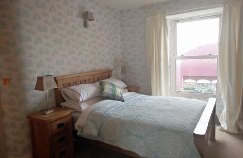 Cametringane Bed & Breakfast | The Old Medical Hall