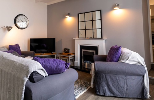 Pittenweem Apartment | The Old Paint Shop Apartment - Centrally Situated