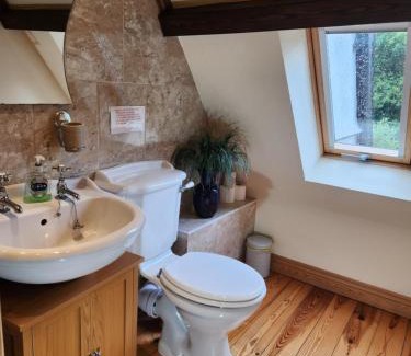 Pont-rug House | The Old School Caeathro, Snowdon, Eryri and Yr Wydffa Cottages