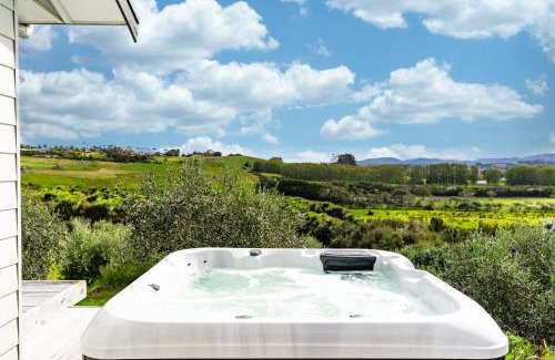 Mangawhai House | The Olive Hut - Mangawhai Holiday Home