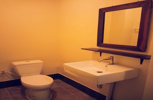 Nai Mueang House | The Outside Inn