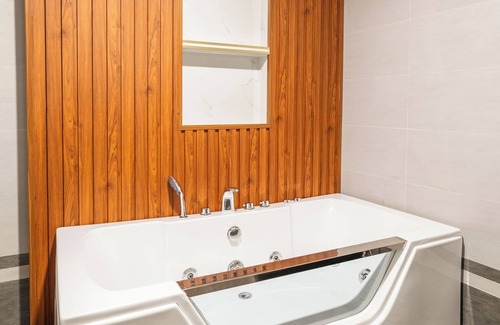 Phan Thiet Hotel | The Palms Hotel Phan Thiet