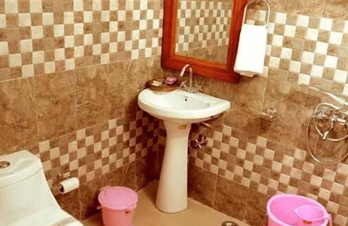 Bhatrojkhan Hotel | The Parijat Retreat