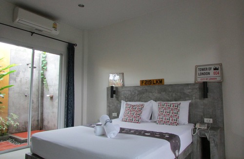 Rangsit Hotel | The Park Drive-Thru Check-In Resort