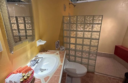 Santa Elena Bed & Breakfast | The Pickled Onion B&B and Restaurant Uxmal