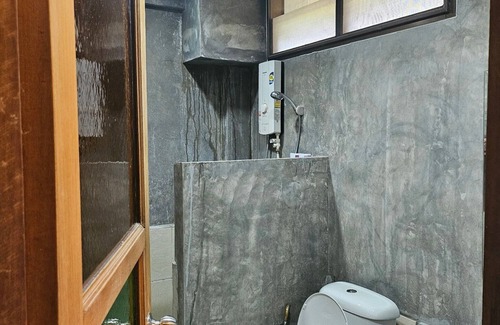 Mae Sot Hotel | The Picturebook Guesthouse