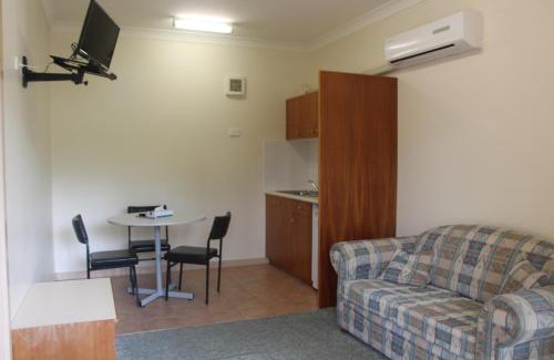 Faulconbridge Hotel | The Pioneer Way Motel
