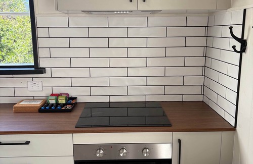 Oatlands Cottage | The Podium - Oatlands Accommodation - Tasmanian Cottage