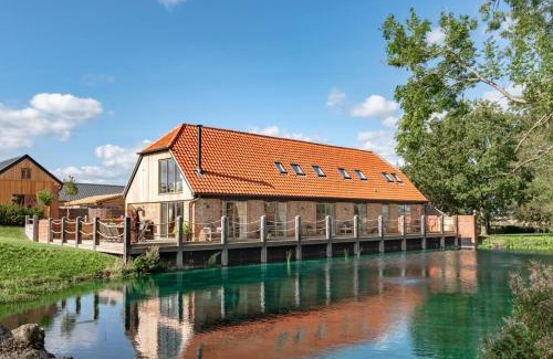 Cowlinge House | The Pond Barn