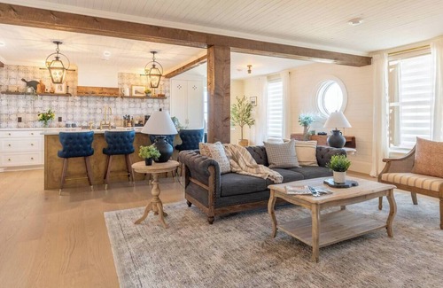 Yarmouth Apartment | The Port Loft: Harbourview charm