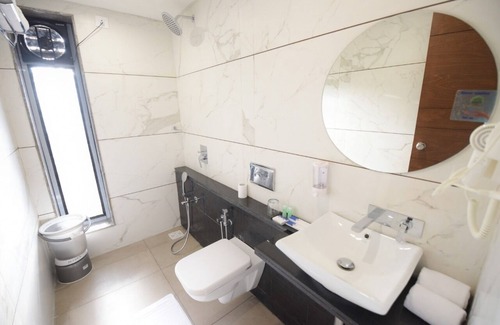 Sinor Hotel | The Pramukh Hotel