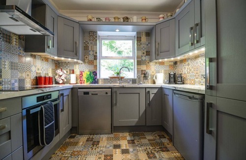 Clifden Ski Chalet | The Quay House, Clifden’s oldest building